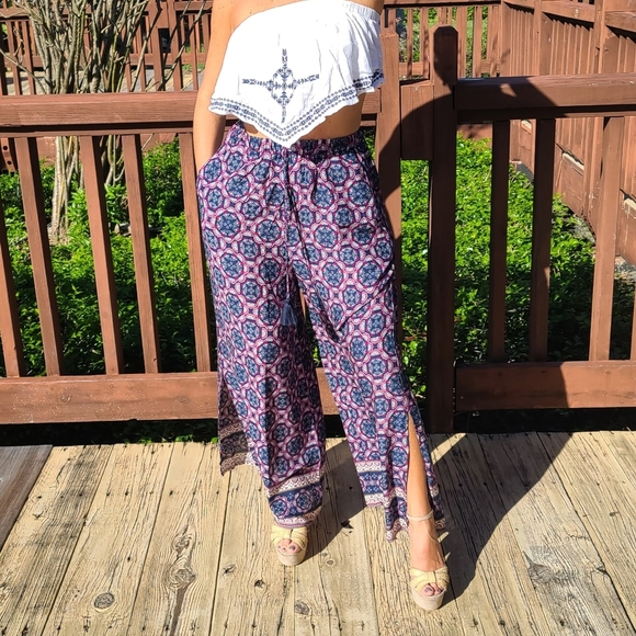 Gigio Wide Leg Cropped Pants - Picture 2 of 4